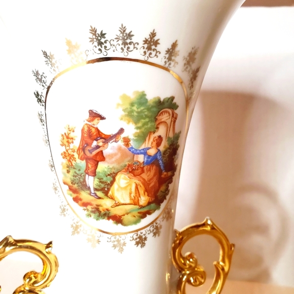 Vintage Rare Boden 520 White Ornate gold trim lovers Summer scene set 2 Vases - Picture 3 of 11